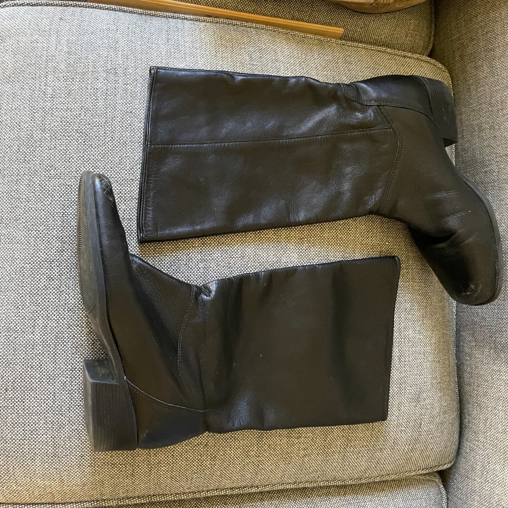Naturalizer Black Leather boot Angle Top Size 8 BUNDLE SAVE 10% + shipping BOGO!